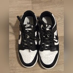 Nike Men’s Black/White Low-Top Sneakers